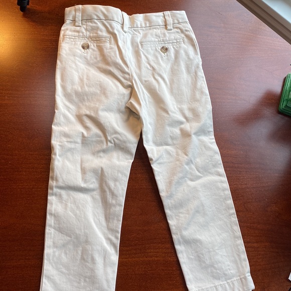 Vineyard Vines Boys Khakis size 5 - Picture 3 of 3